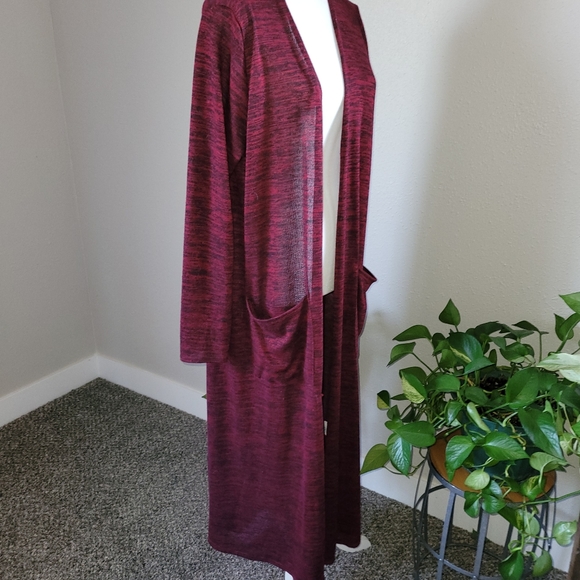 LulaRoe women's open front cardigan with pockets. - Picture 4 of 16